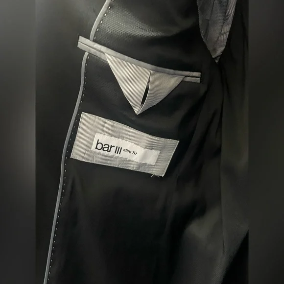 Bar III Suit (Jacket & Pants) - Picture 3 of 4
